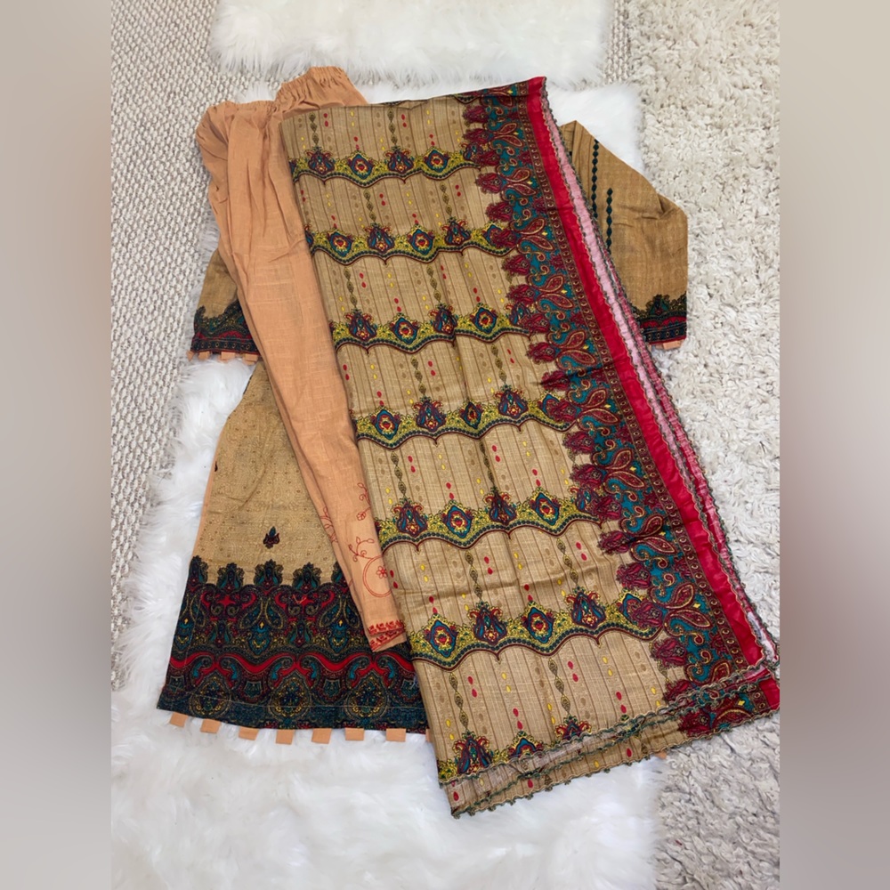 Dress - Picture 8 of 11